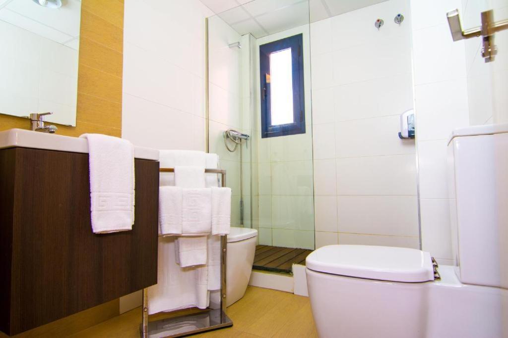 Apartamentos 16:9 Suites Almeria Ngoại thất bức ảnh