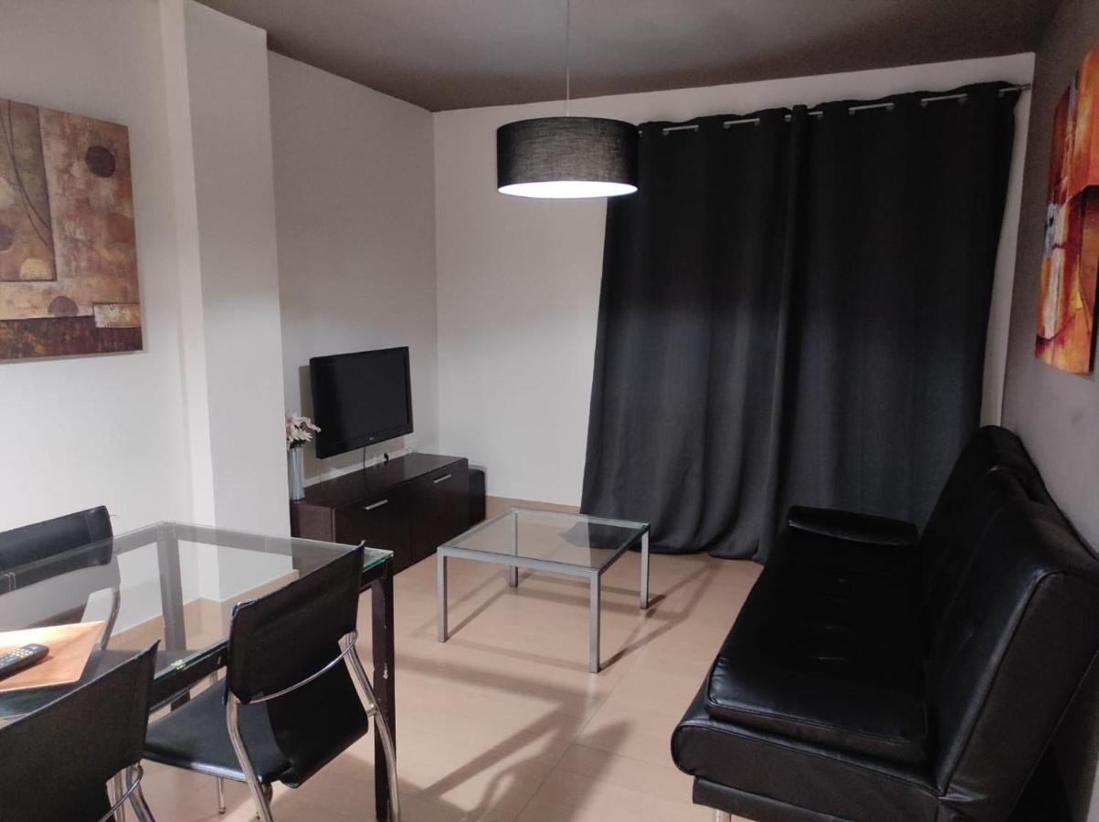 Apartamentos 16:9 Suites Almeria Ngoại thất bức ảnh